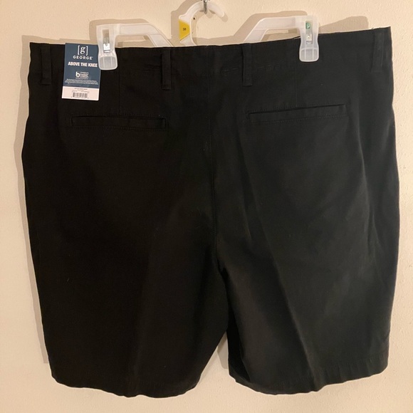 #147 - Men’s George Above the Knee Flat Front Shorts - Size 38 - NWT - Picture 2 of 3